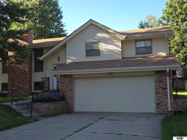 804 E Cary St, Papillion, NE 68046