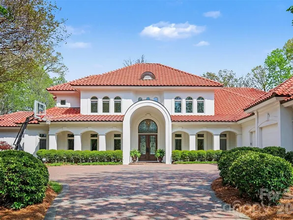 7225 Governors Row, Charlotte, NC 28277
