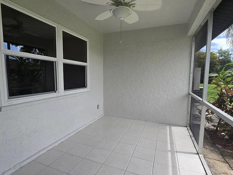 4624 SE 6th Ave #G — Photo 8