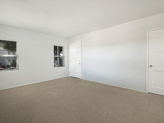 3rd image of 1103 Ocean Park Blvd APT A