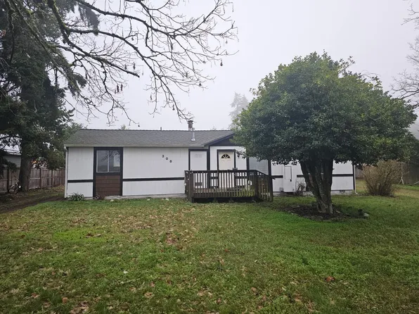 308 Center St SE, Rainier, WA 98576