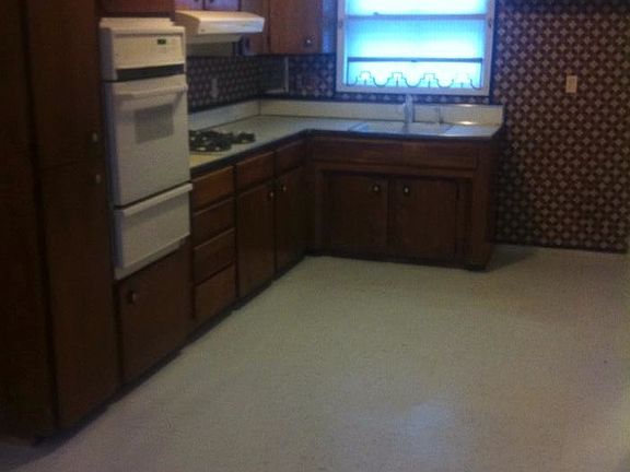 2nd image of 301 Buel Ave