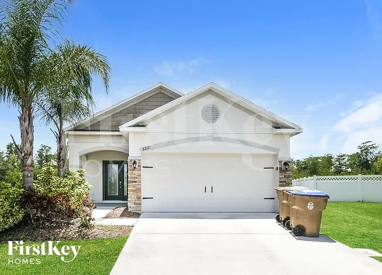 2212 Red Rock Ct — Photo 1