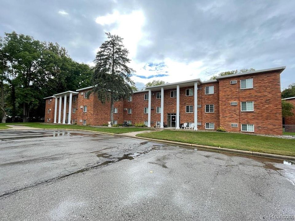 1st image of 212 Marlboro Ct