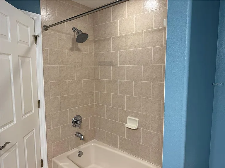 4823 Carrington Cir — Photo 43