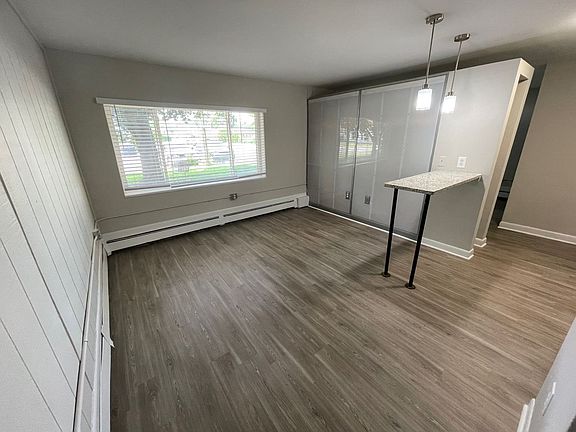 4th image of 1921 N Main St #0