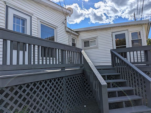 4th image of 210 Church St