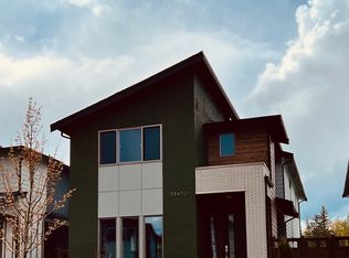 33470 Golden Lakes Ln, Black Diamond, WA 98010