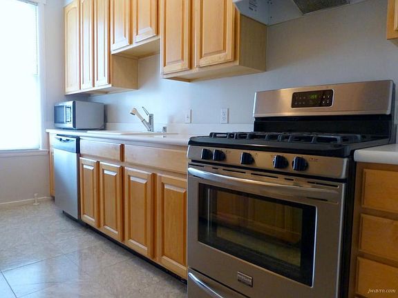 4th image of 1790 Jackson St APT 604