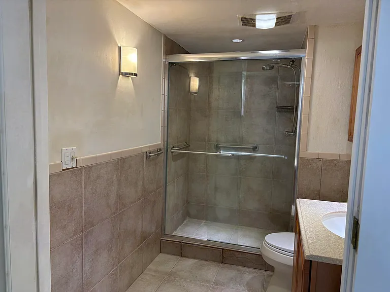 9820 S Hollybrook Lake Dr #110 — Photo 5