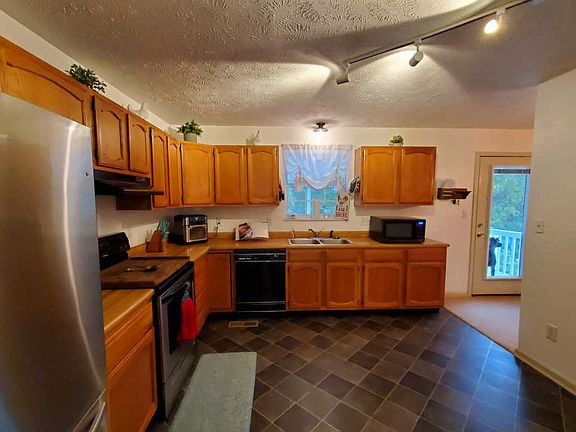 4th image of 741 Oxford Hills Dr