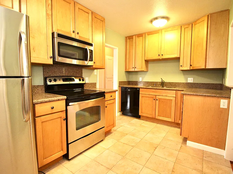 15539 Vassar Ave — Photo 16