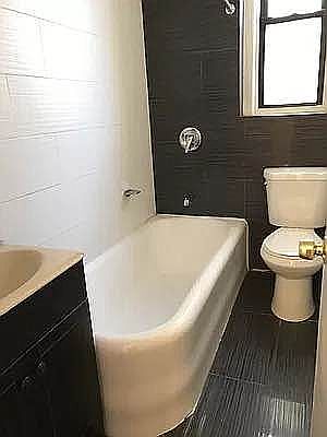 4th image of 2101 Westbury Ct APT 2C
