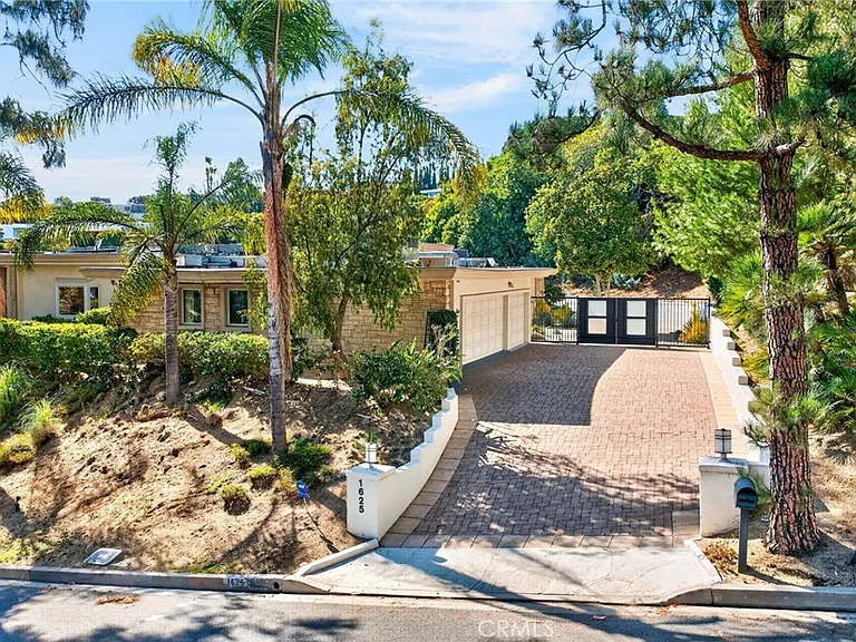1625 Loma Vista Dr — Photo 43