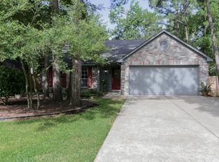 135 W Village Knoll Cir, Spring, TX 77381