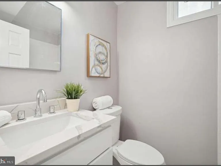 1721 Gales Pl NE — Photo 13