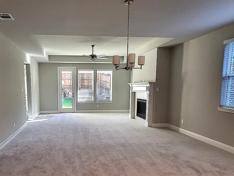 1508 Hamlisch Ave — Photo 8