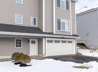 35 Pouts Ln #35, Uxbridge, MA 01569