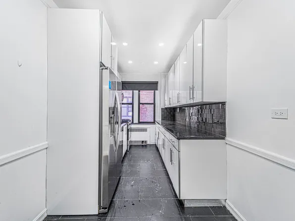 96-11 65th Road image 5 of 20