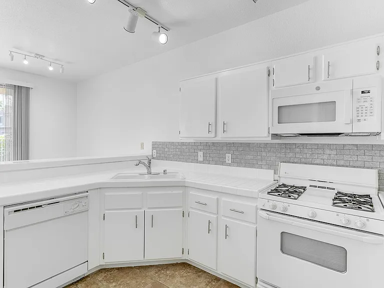 251 S Green Valley Pkwy #5111 — Photo 10