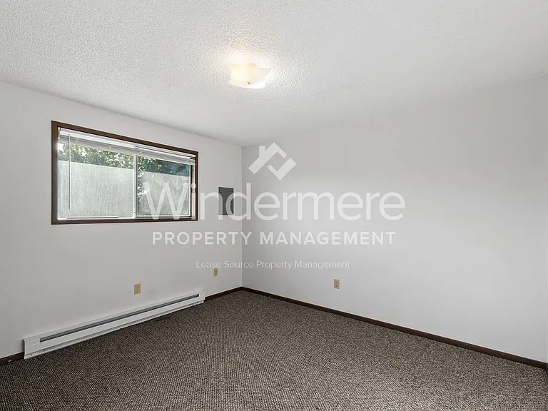 3005 S Whipple Rd — Photo 7