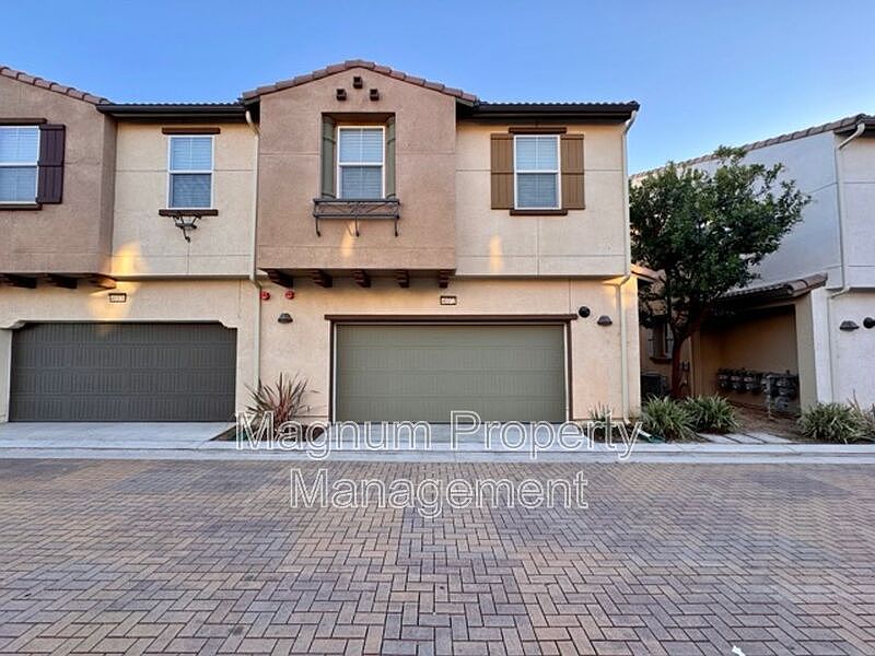 1st image of 40372 Calle Real
