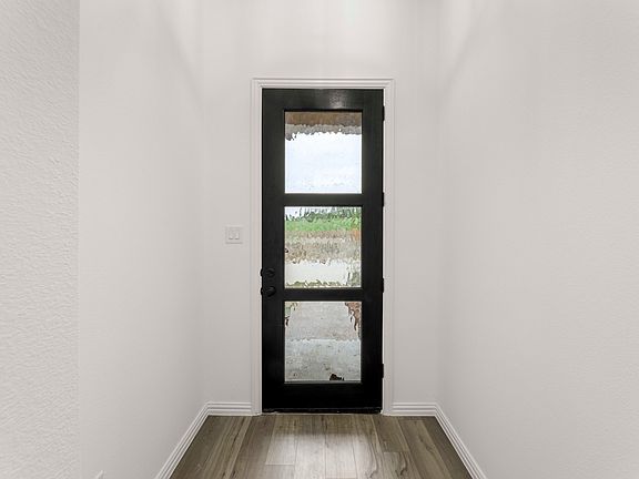 Aster Park - Hawkins Interior Image 3