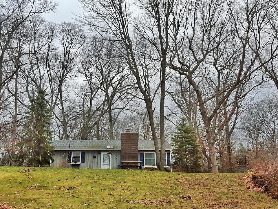 1st image of 6557 N Evergreen Dr