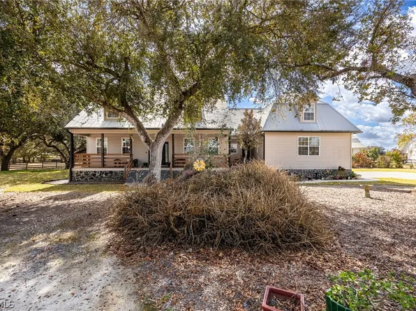 22800 N River Rd, Alva, FL 33920