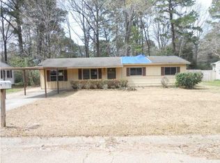 2879 Charleston Dr, Jackson, MS 39212