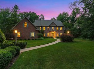 2537 Wyndrush Dr, Suamico, WI 54173
