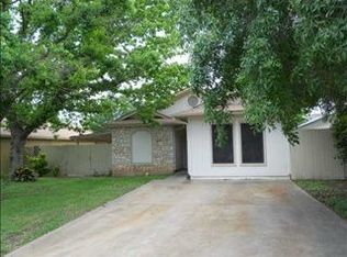9612 Holly Springs Dr, Austin, TX 78748
