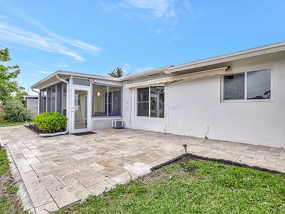 5th image of 6940 NW 10th Court