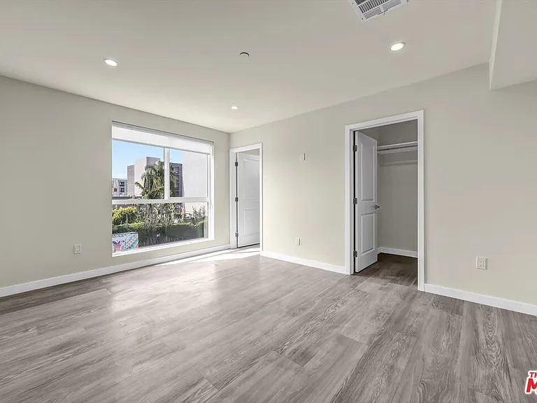 1305 N Sycamore Ave #1/2 — Photo 6