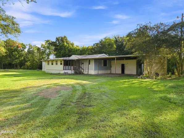8406 Gen Collins St, New Iberia, LA 70560