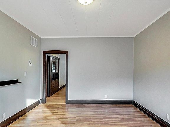 3rd image of 2911 N Lawndale Ave #2