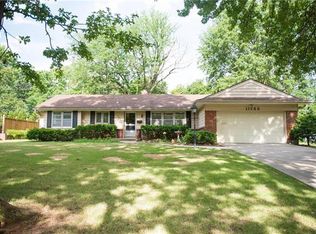 11122 Grand Ave, Kansas City, MO 64114