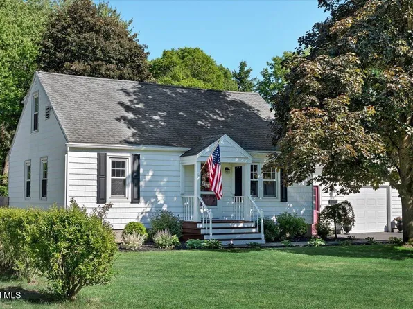 3025 Evelyn Drive, Guilderland, NY 12303