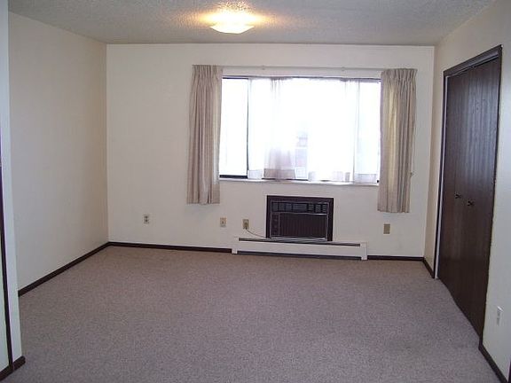 5th image of 2831 28th St #28