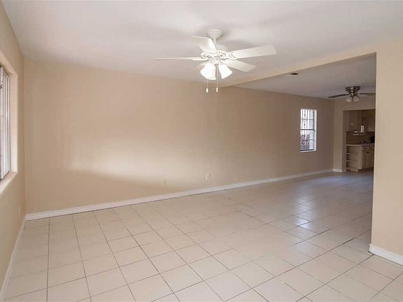 4th image of 1109 N Ejido Ave