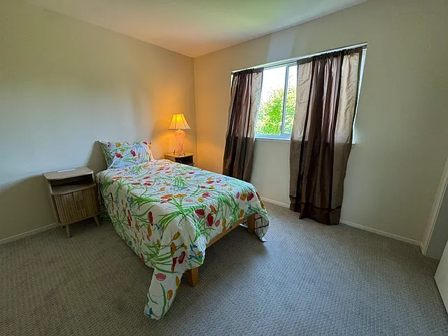 619 Robin Dr — Photo 5
