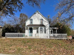 717 Vine St, Imperial, MO 63052
