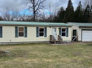 180 Factoryville Rd, Crown Point, NY 12928