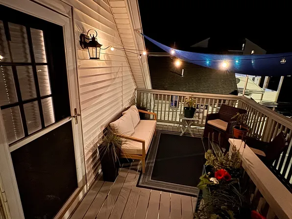 169 Merrimac St APT 5, Newburyport, MA 01950