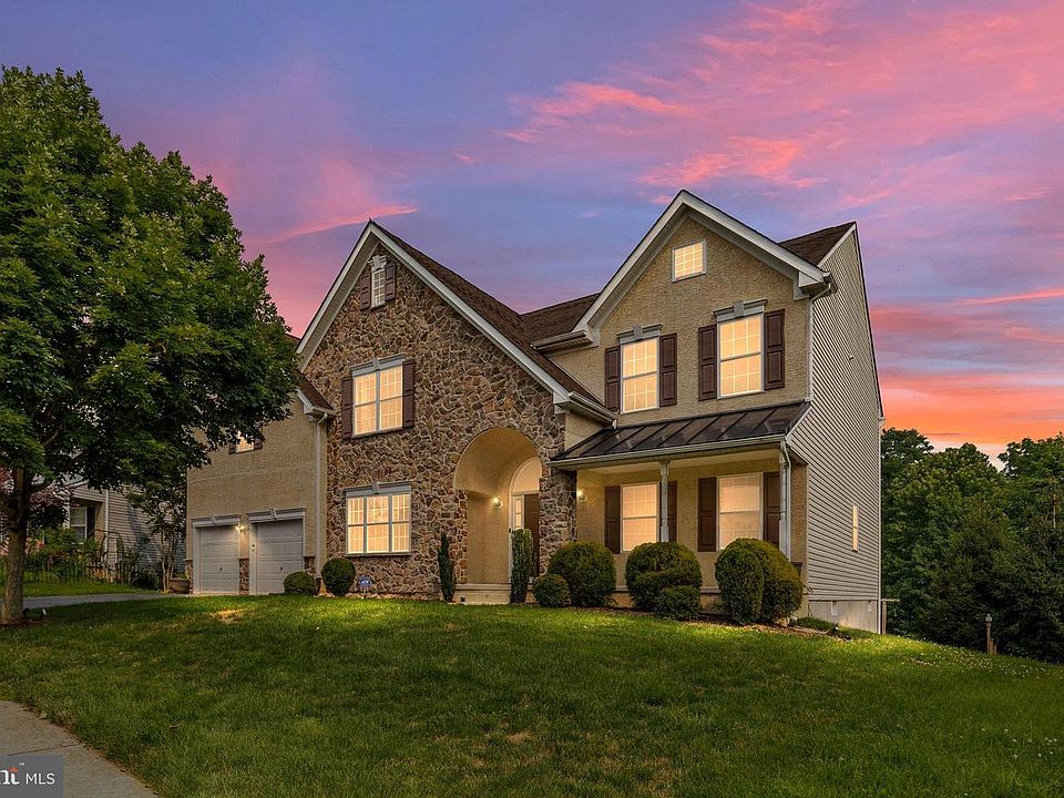 1st image of 328 Wagon Wheel Ln