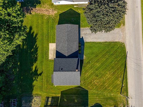 4th image of 6453 Milles Dr