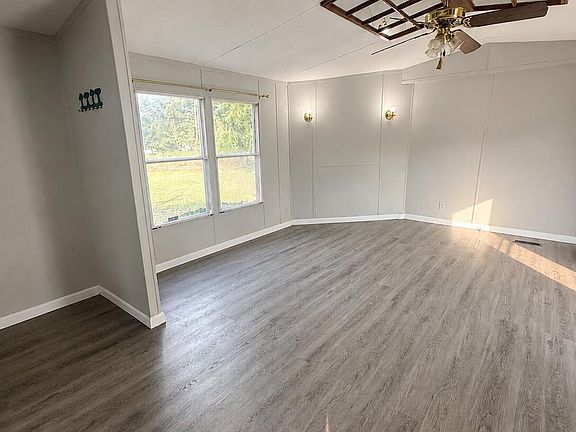 3rd image of 2487 Hoods Chapel Road Lot B