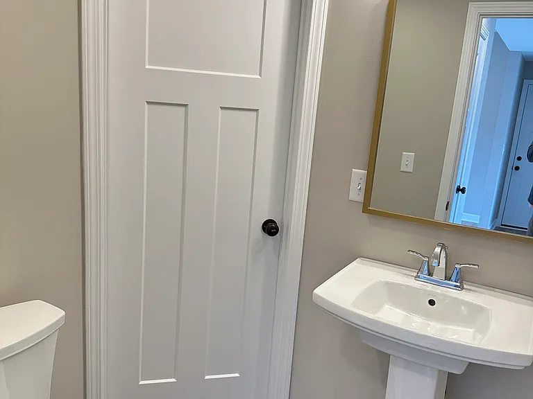 1409 Brook Hill Dr — Photo 11