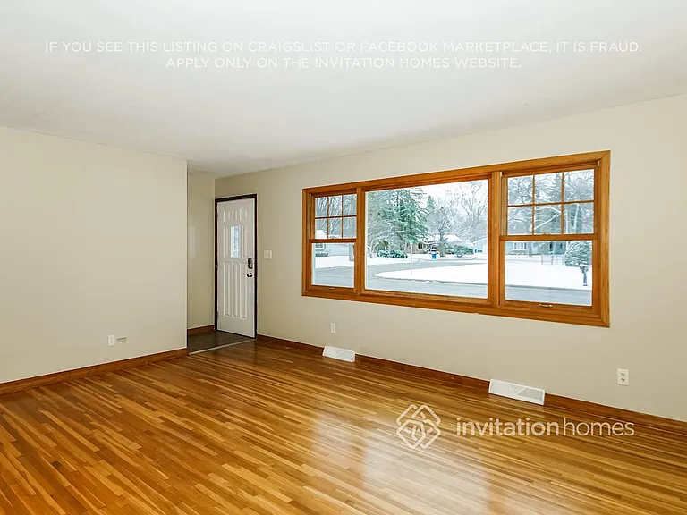 2273 Sierra Dr — Photo 4