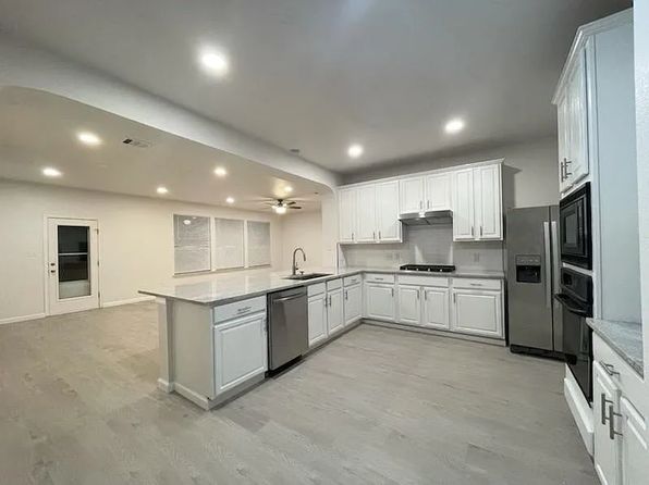 1202 Laurel Oak Trl